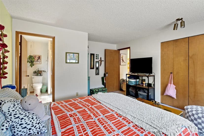 Property photo for 6013 4th Avenue Nw, Seattle photo 16
