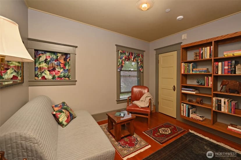 Property photo for 10425 E Riverside Drive, Bothell photo 20