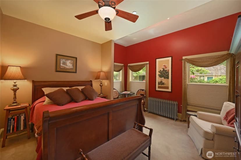 Property photo for 10425 E Riverside Drive, Bothell photo 29