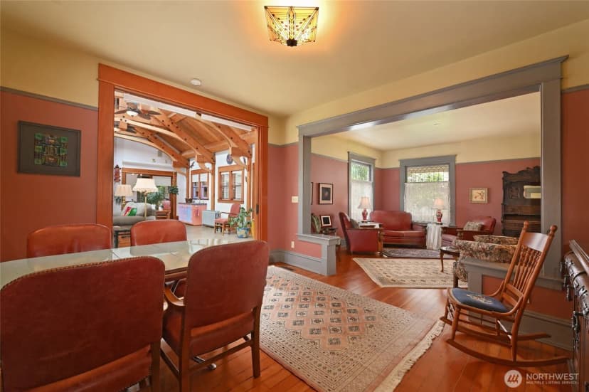 Property photo for 10425 E Riverside Drive, Bothell photo 24