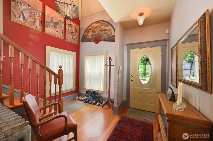 Property photo for 10425 E Riverside Drive, Bothell photo 28