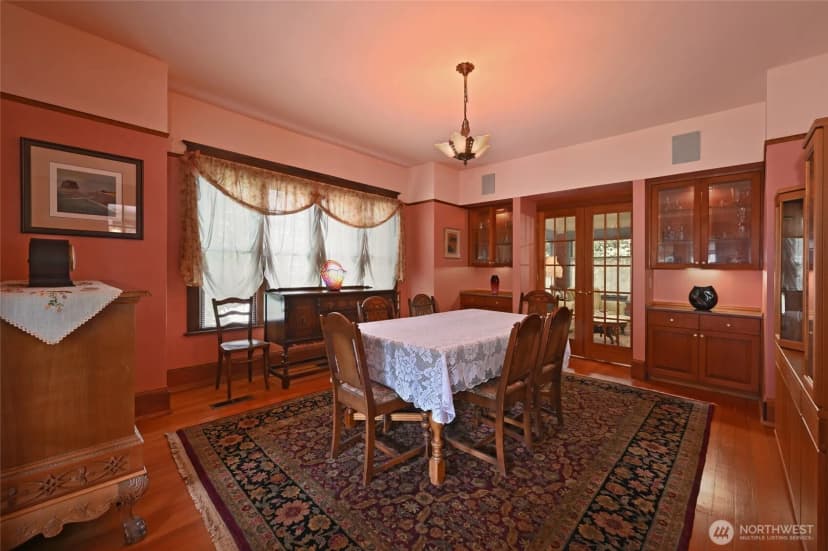 Property photo for 10425 E Riverside Drive, Bothell photo 7