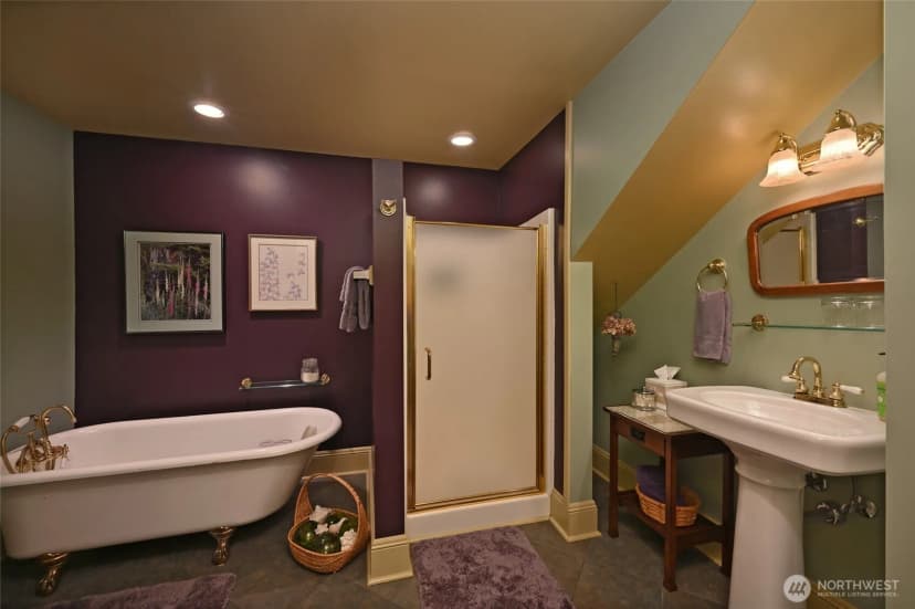 Property photo for 10425 E Riverside Drive, Bothell photo 32