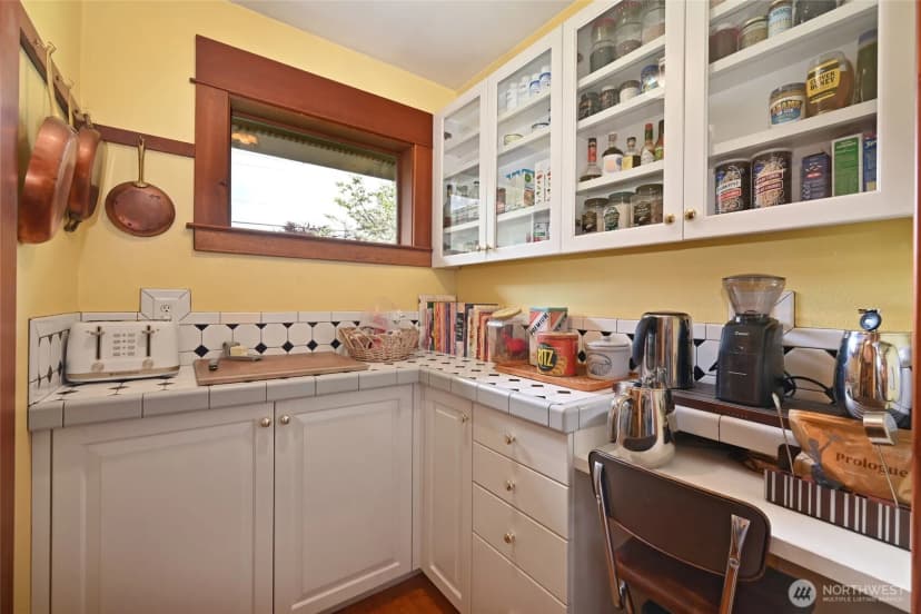 Property photo for 10425 E Riverside Drive, Bothell photo 10