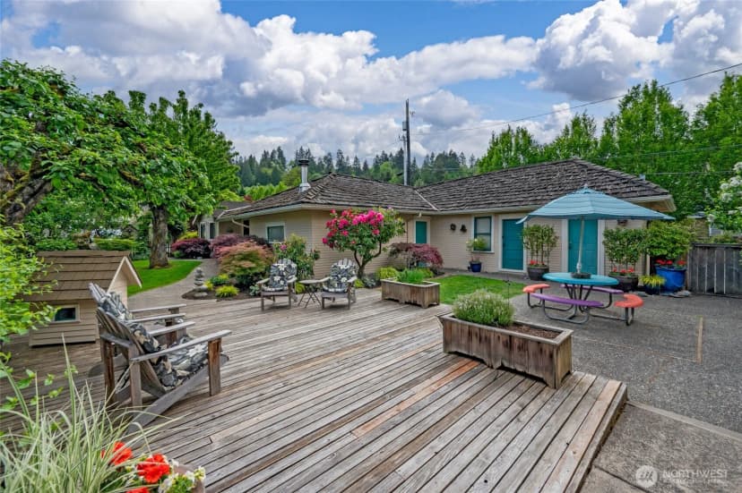 Property photo for 10425 E Riverside Drive, Bothell photo 35