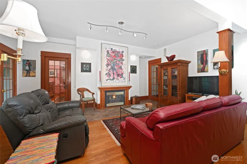 Property photo for 10425 E Riverside Drive, Bothell photo 13