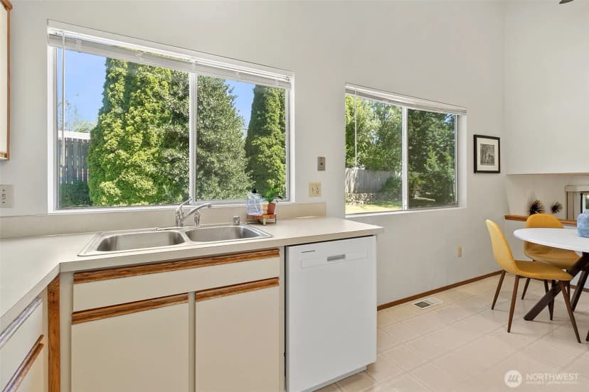 Property photo for 25312 45th Avenue S, Kent photo 16