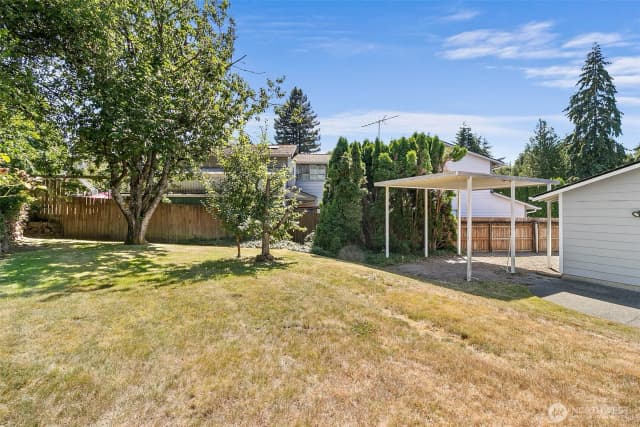 Property photo for 25312 45th Avenue S, Kent photo 3
