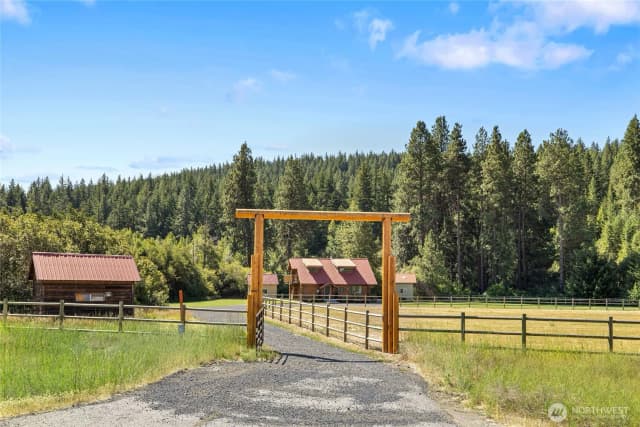 Property photo for 9940 Hwy 970, Cle Elum photo 2