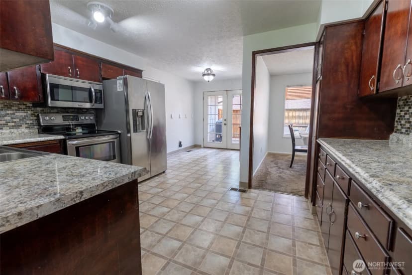 Property photo for 5211 W Myrtlewood Court, Spokane photo 4