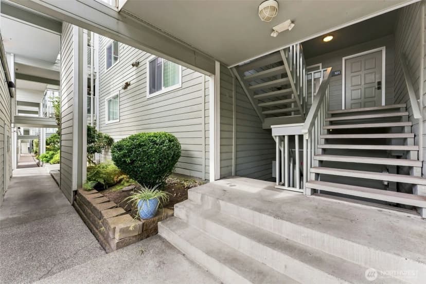 Property photo for 22211 6th Avenue S #301, Des Moines photo 6