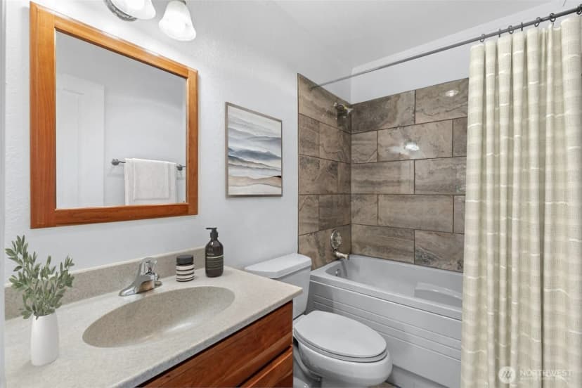 Property photo for 22211 6th Avenue S #301, Des Moines photo 16