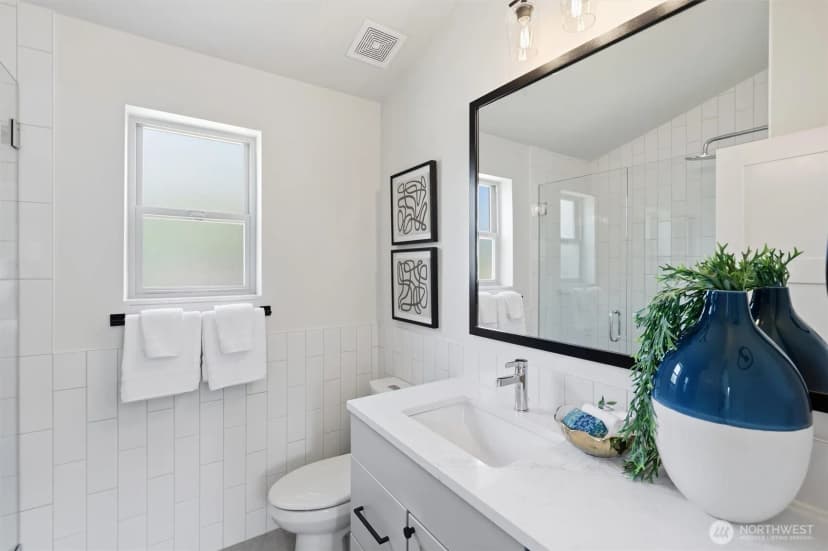Property photo for 2109 Ne 83rd Street, Seattle photo 12