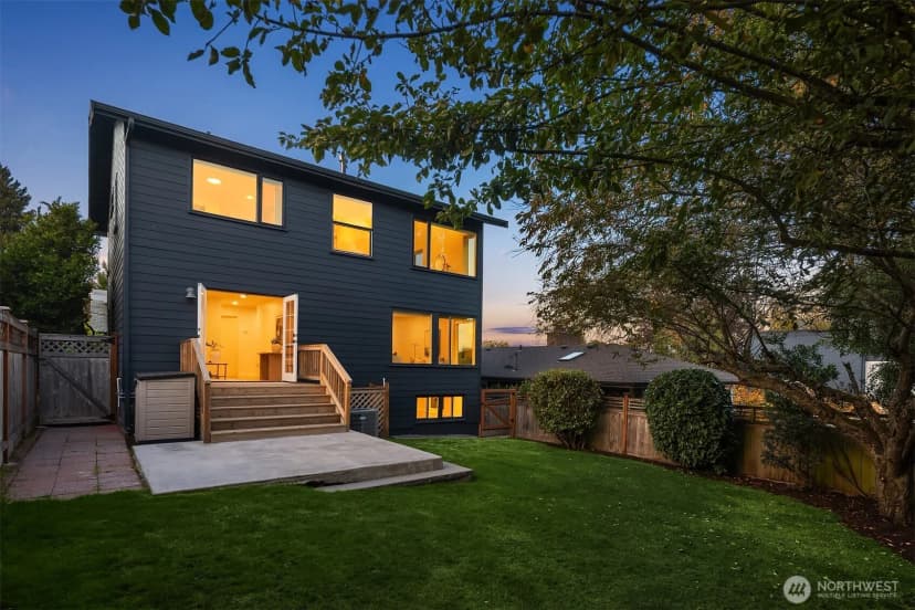 Property photo for 2615 W Crockett Street, Seattle photo 24