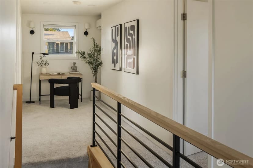 Property photo for 2615 W Crockett Street, Seattle photo 10