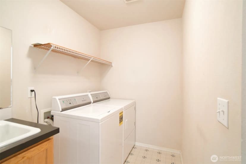 Property photo for 6401 60th Street W, University Place photo 32