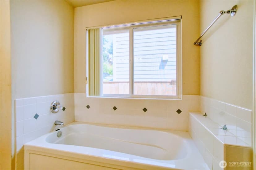 Property photo for 6401 60th Street W, University Place photo 29