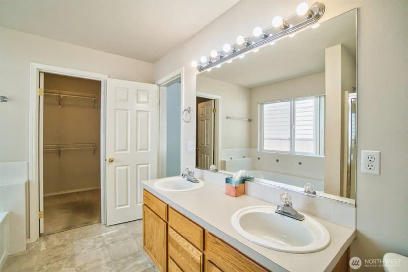 Property photo for 6401 60th Street W, University Place photo 30