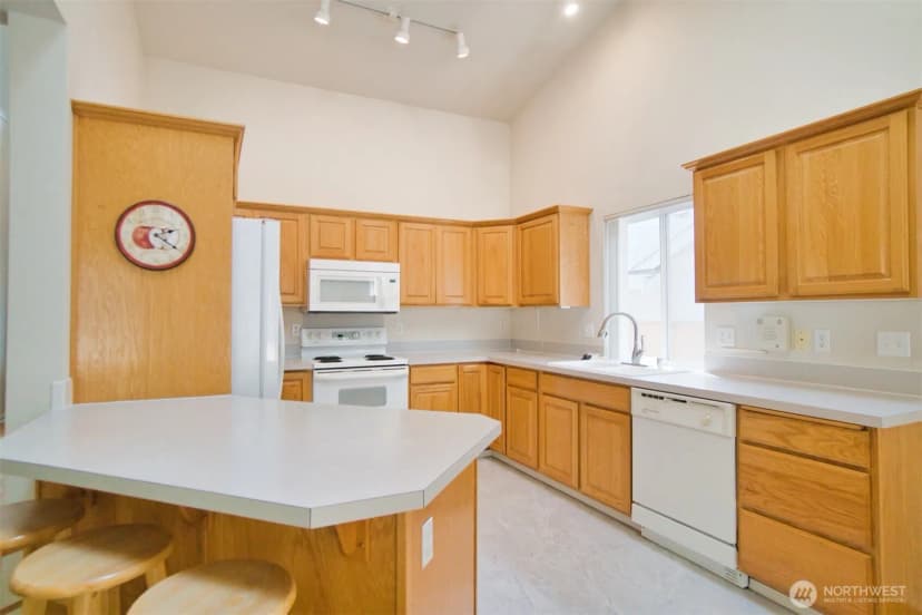 Property photo for 6401 60th Street W, University Place photo 18