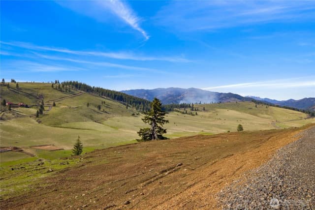 Property photo for 8 Lot Bettas Road, Cle Elum photo 3