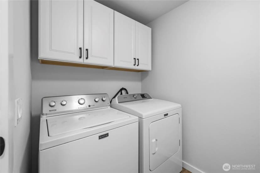 Property photo for 10221 Ne 16th Street #h7, Bellevue photo 34