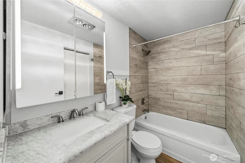 Property photo for 10221 Ne 16th Street #h7, Bellevue photo 30