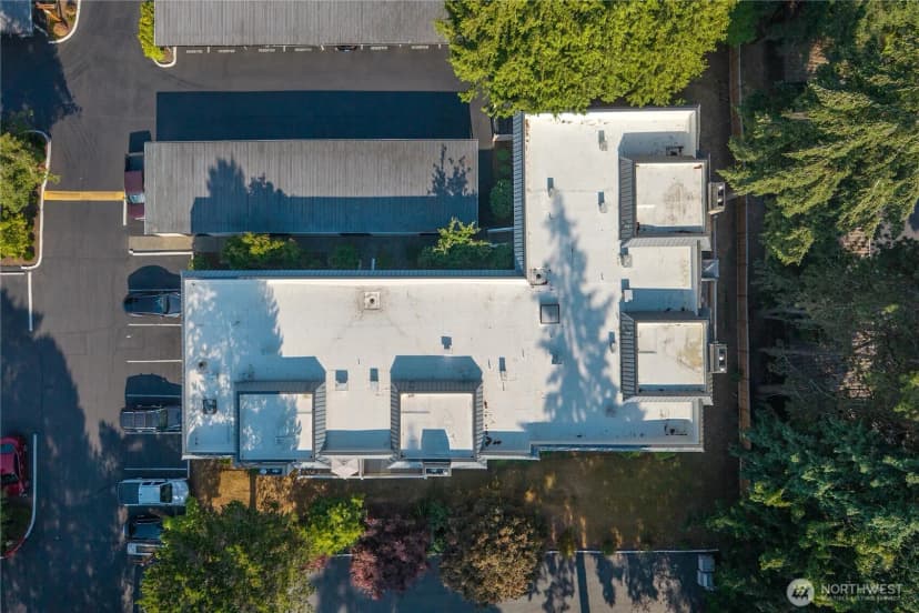 Property photo for 10221 Ne 16th Street #h7, Bellevue photo 5
