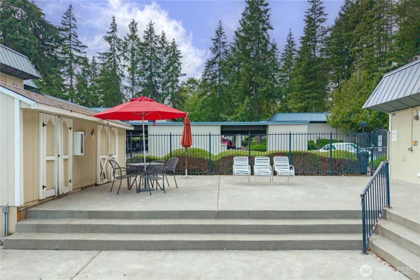 Property photo for 10221 Ne 16th Street #h7, Bellevue photo 10