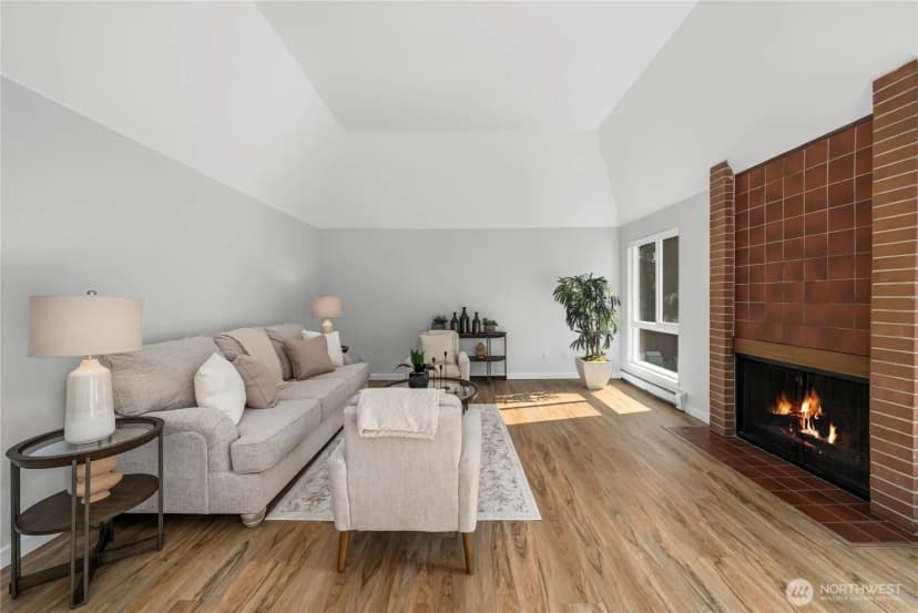 Property photo for 10221 Ne 16th Street #h7, Bellevue photo 17