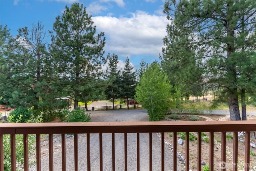 Property photo for 14 Apple Way N, Winthrop photo 2