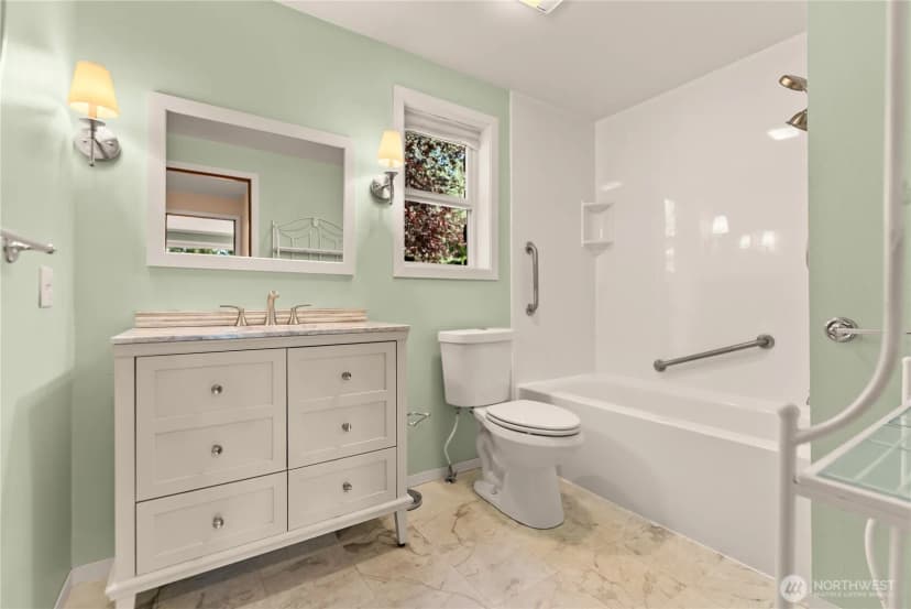Property photo for 14 Apple Way N, Winthrop photo 17