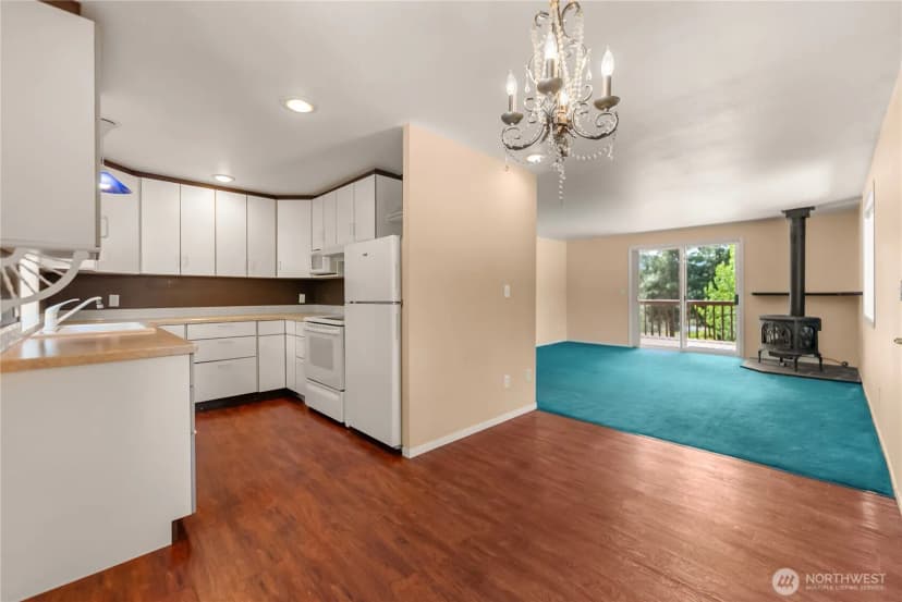 Property photo for 14 Apple Way N, Winthrop photo 7