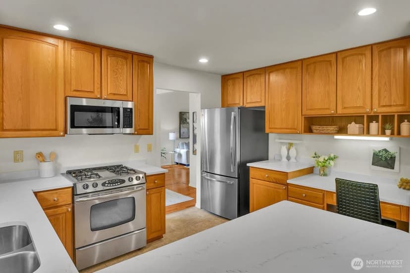 Property photo for 7619 Ne 125th Street, Kirkland photo 6