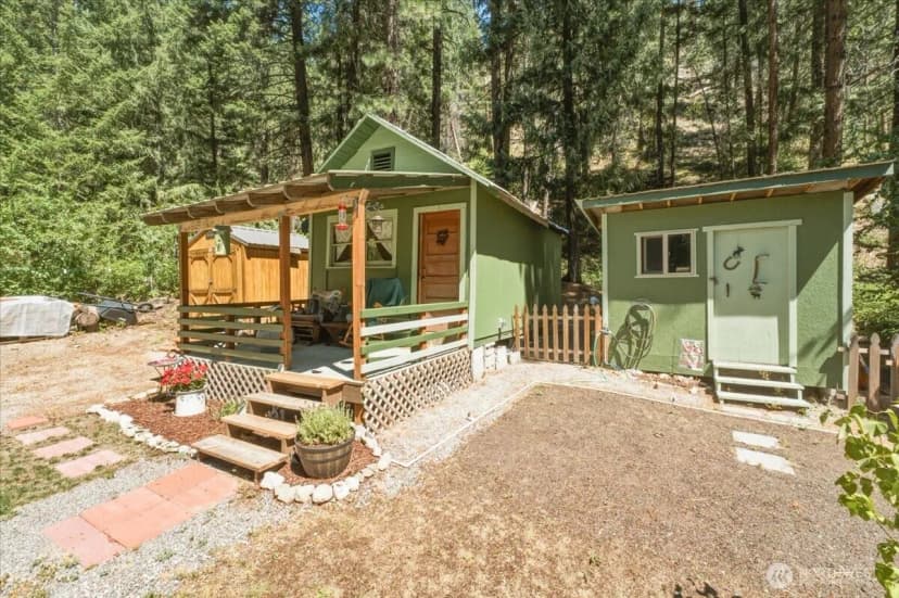 Property photo for 17964 Entiat River Road, Entiat photo 2