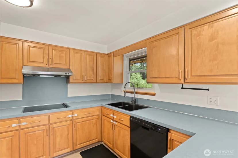 Property photo for 22719 58th Avenue E, Spanaway photo 9