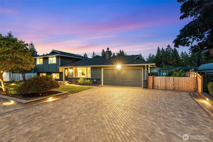 Property photo for 10501 25th Drive Se, Everett