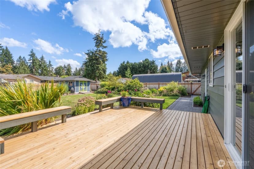 Property photo for 10501 25th Drive Se, Everett photo 9