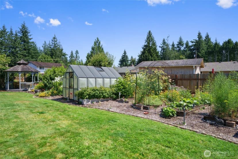 Property photo for 10501 25th Drive Se, Everett photo 24