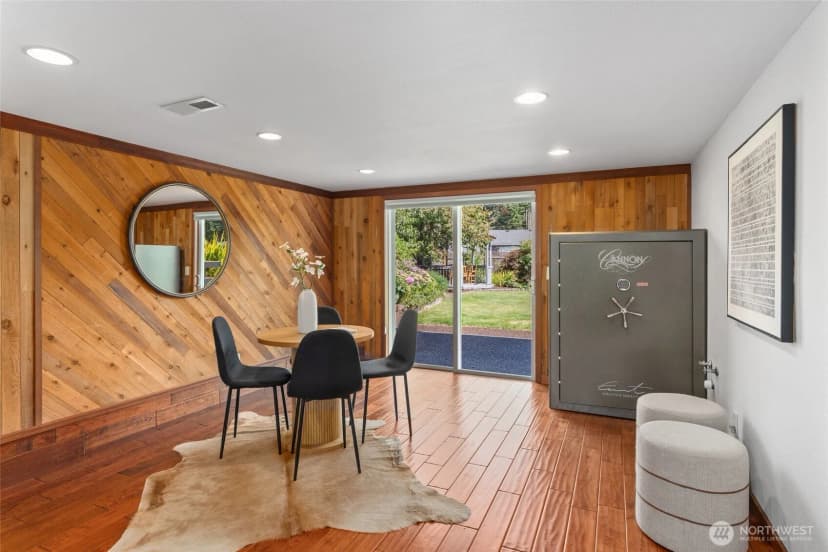 Property photo for 10501 25th Drive Se, Everett photo 12