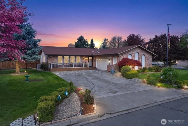 Property photo for 353 Se Highland Park Drive, College Place photo 2