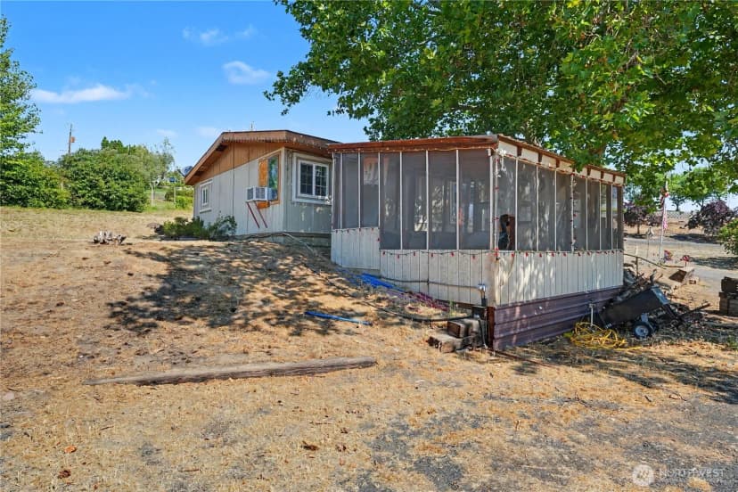 Property photo for 363 Baker Road, Selah photo 3