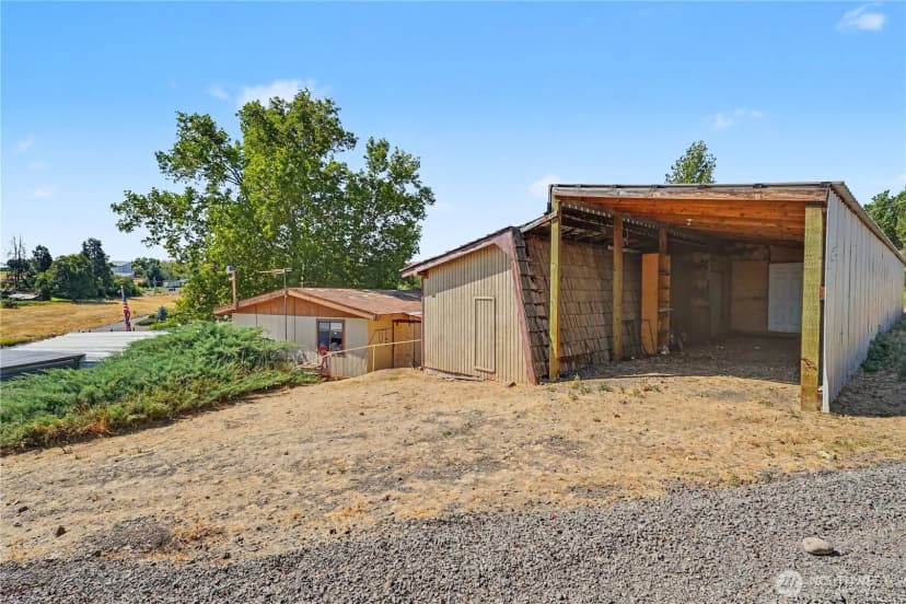 Property photo for 363 Baker Road, Selah photo 25