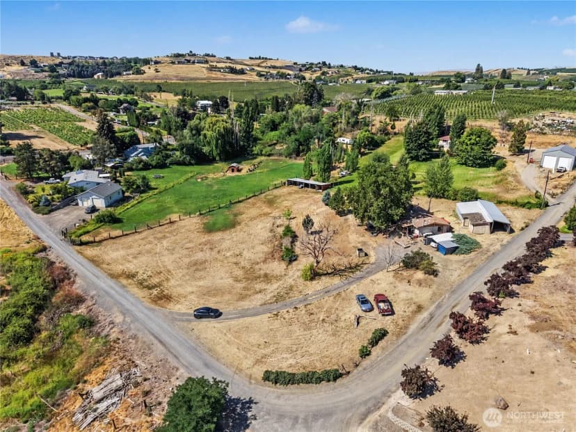 Property photo for 363 Baker Road, Selah photo 32