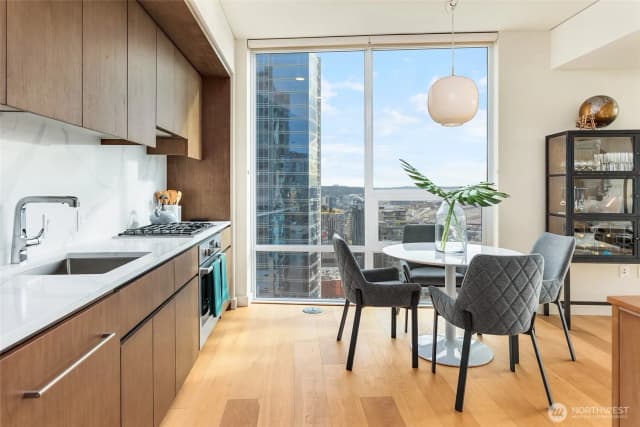 Property photo for 121 Stewart Street #2505, Seattle photo 4