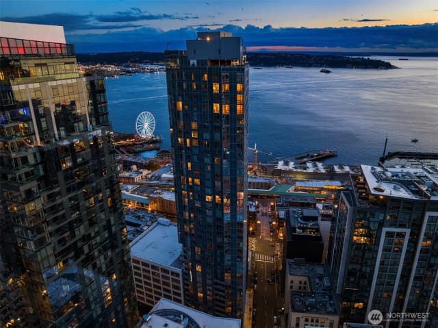 Property photo for 121 Stewart Street #2505, Seattle photo 5