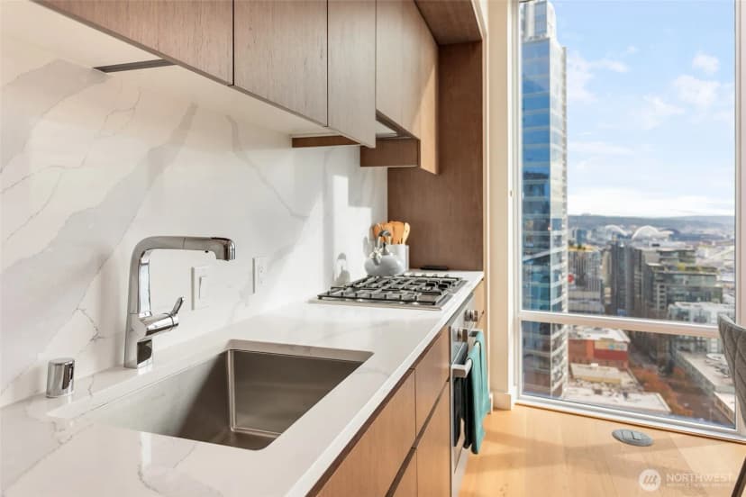 Property photo for 121 Stewart Street #2505, Seattle photo 6