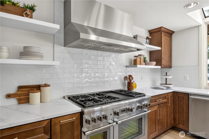 Property photo for 9416 Ne 25th Street, Clyde Hill photo 16