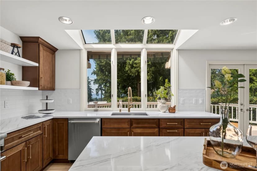 Property photo for 9416 Ne 25th Street, Clyde Hill photo 15