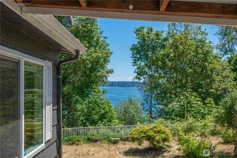 Property photo for 1898 Vista Lane W, Bremerton photo 6