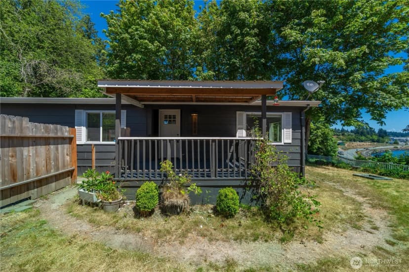 Property photo for 1898 Vista Lane W, Bremerton photo 32